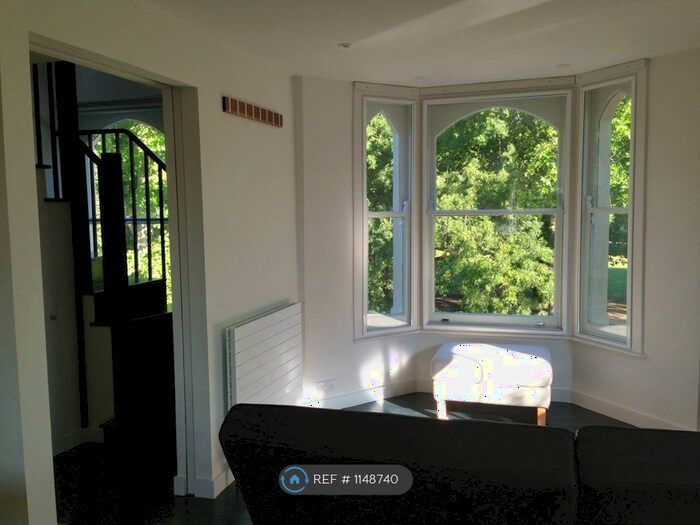 2 Bedroom Flat To Rent In Old Ford Road, London, E3