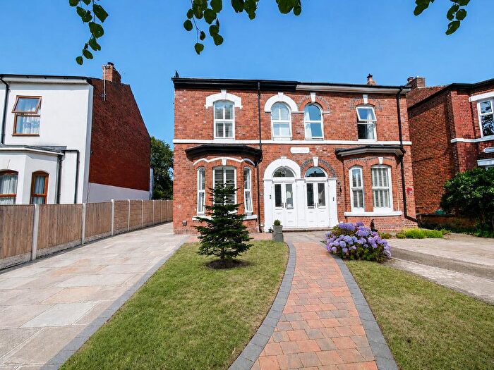5 Bedroom Semi-Detached House For Sale In Hawkshead Street, Southport, Merseyside, PR9