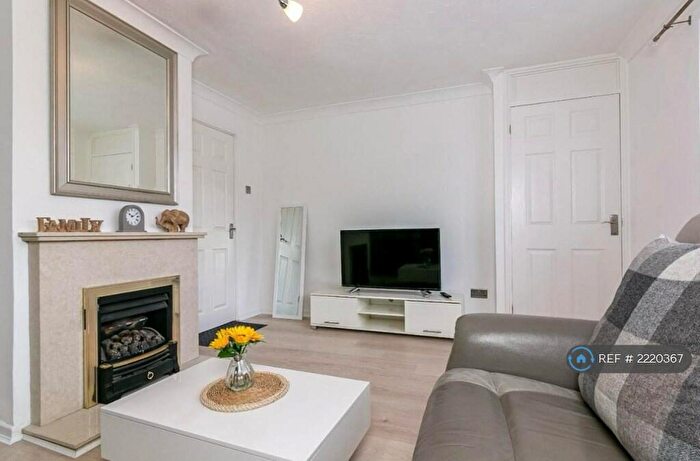 2 Bedroom Semi-Detached House To Rent In Walkern Road, Stevenage, SG1