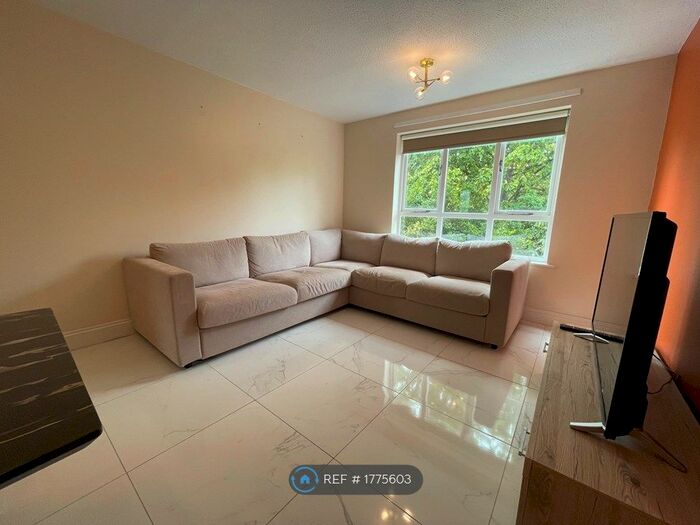 2 Bedroom Flat To Rent In Baltic Court, London, SE16