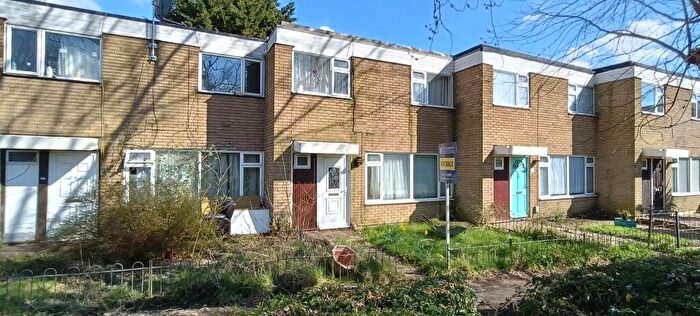 3 Bedroom House For Sale In Aldwick Close, Farnborough, GU14
