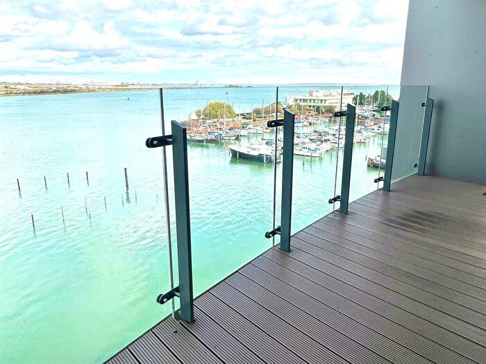 2 Bedroom Flat For Sale In The Peninsula, Pegasus Way, Gillingham, ME7