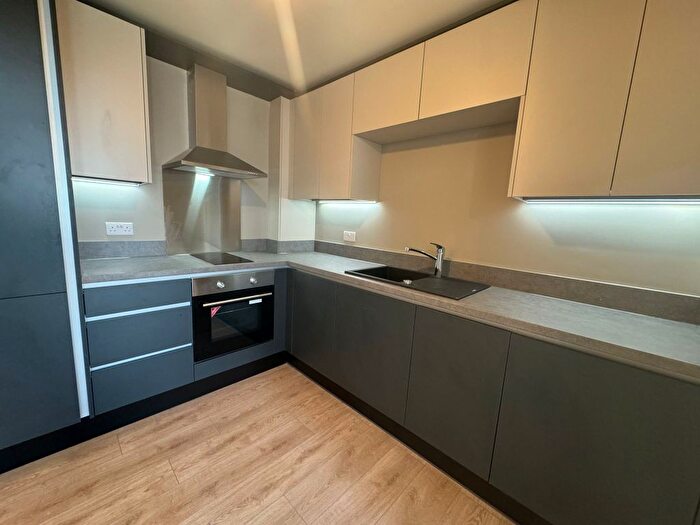 1 Bedroom Flat To Rent In Birmingham Road, West Bromwich, B70