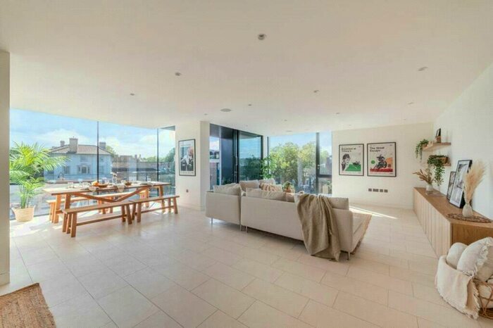 3 Bedroom Apartment To Rent In Latitude House, Oval Road, Camden, London, NW1