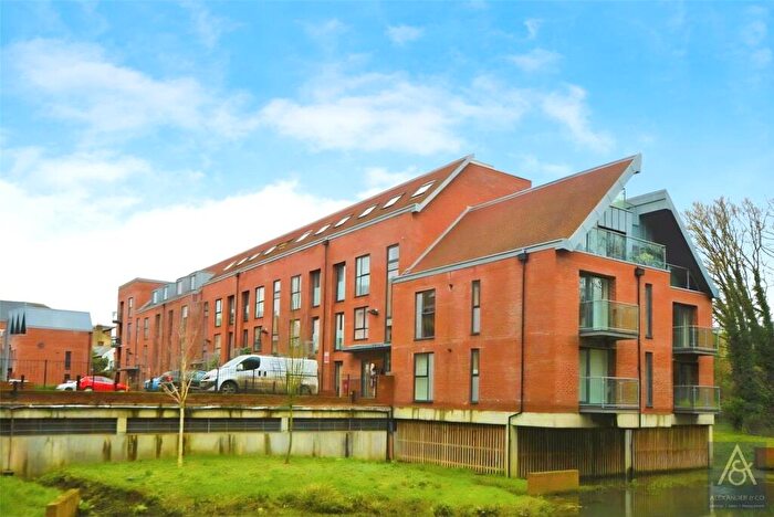 2 Bedroom Apartment For Sale In Candleford Court, Buckingham, Buckinghamshire, MK18