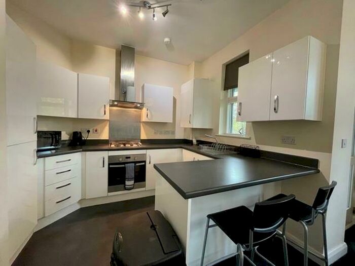 2 Bedroom Apartment To Rent In Cawdor Crescent, Birmingham, B16