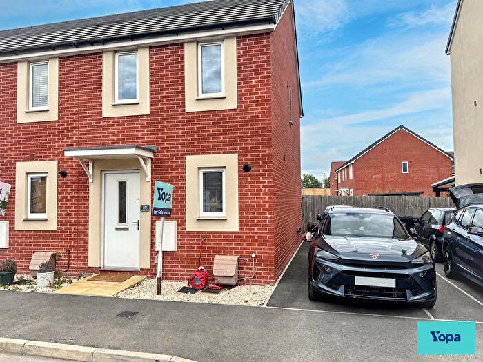 2 Bedroom End Terrace House For Sale In Augusta Drive, Bridgwater, TA6