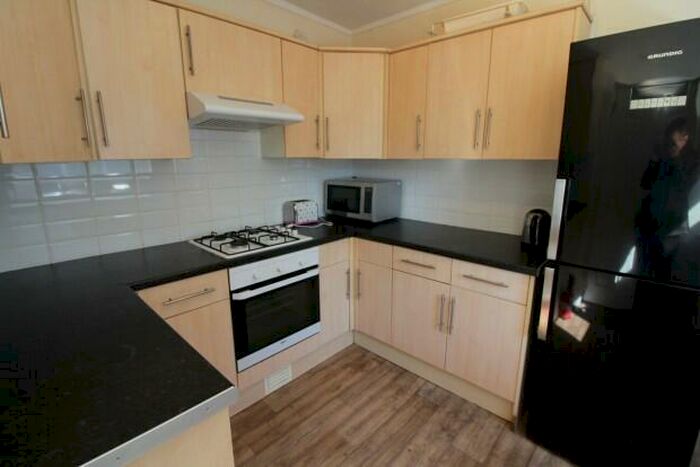 7 Bedroom Terraced House To Rent In Richmond Road Cardiff, CF24