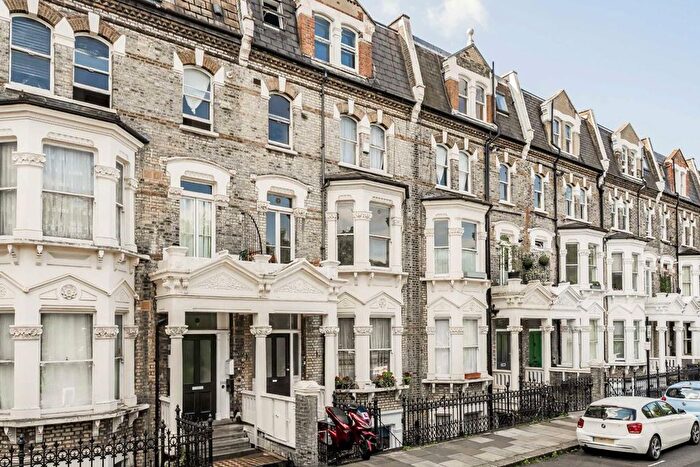 2 Bedroom Flat To Rent In Gwendwr Road, West Kensington, W14