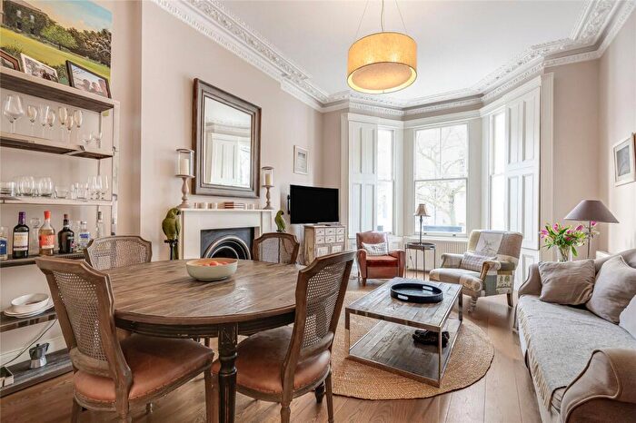 2 Bedroom Apartment For Sale In Cathcart Road, London, SW10