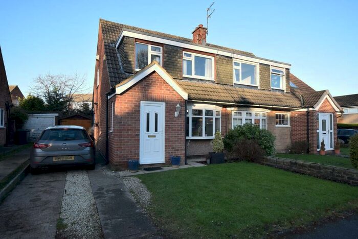 3 Bedroom Semi-Detached House To Rent In Plantation Gardens, Leeds, LS17