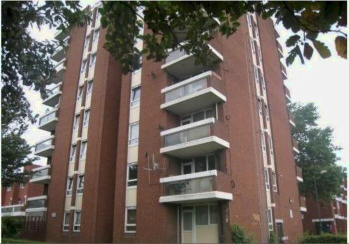 2 Bedroom Flat To Rent In Plumstead Road, London, SE18