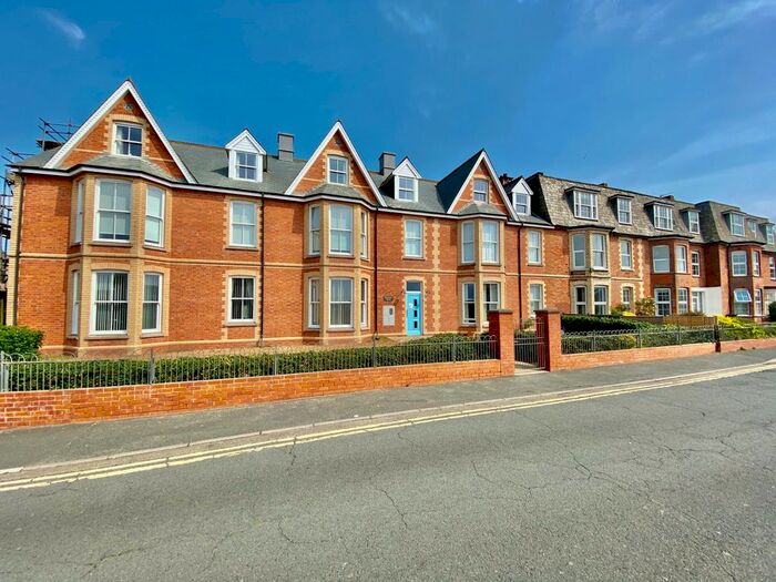 2 Bedroom Flat To Rent In Morwenna House, Summerleaze Crescent, Bude, EX23