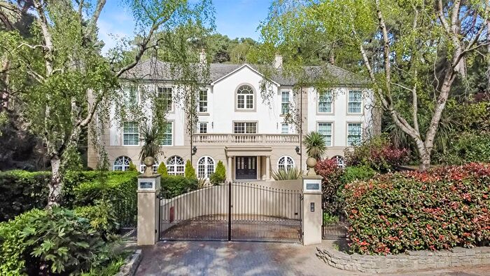 2 Bedroom Apartment To Rent In Lilliput Road, Canford Cliffs, BH14