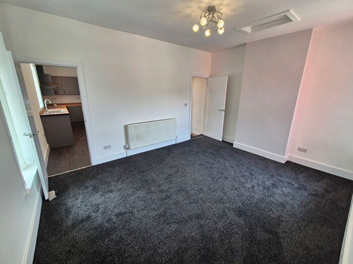 1 Bedroom Flat To Rent In Holcombe Road, Greenmount, Bury, BL8