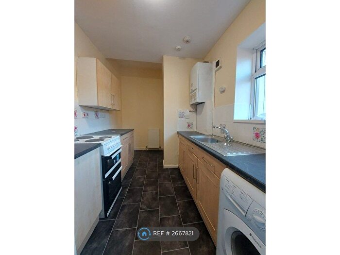 3 Bedroom Flat To Rent In Selbourne Street, South Shields, NE33