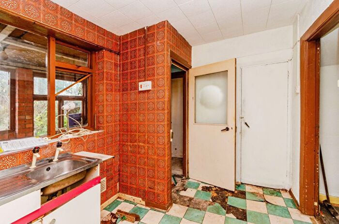 3 Bedroom Terraced House For Sale In Kent Street, Walsall, West Midlands, WS2