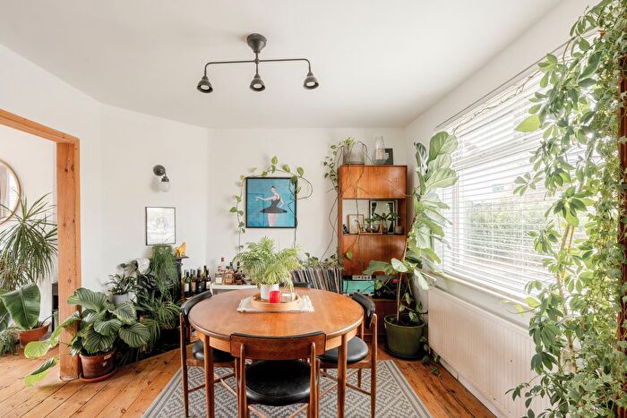 3 Bedroom Semi Detached House For Sale In Gores Marsh Road, Ashton, Bristol, BS3