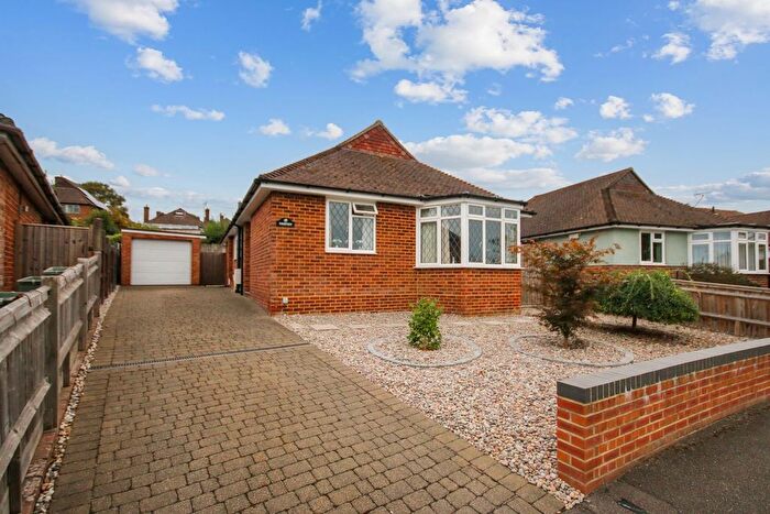 3 Bedroom Detached Bungalow For Sale In Fairlawn Crescent, East Grinstead, RH19