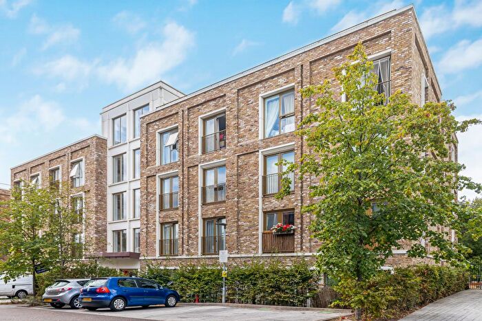 1 Bedroom Flat For Sale In Apple Tree Road, London, N17