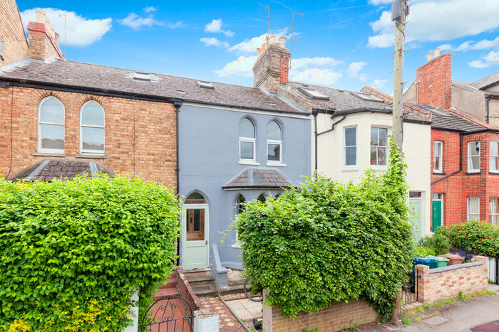 2 Bedroom Terraced House To Rent In James Street, Oxford, OX4