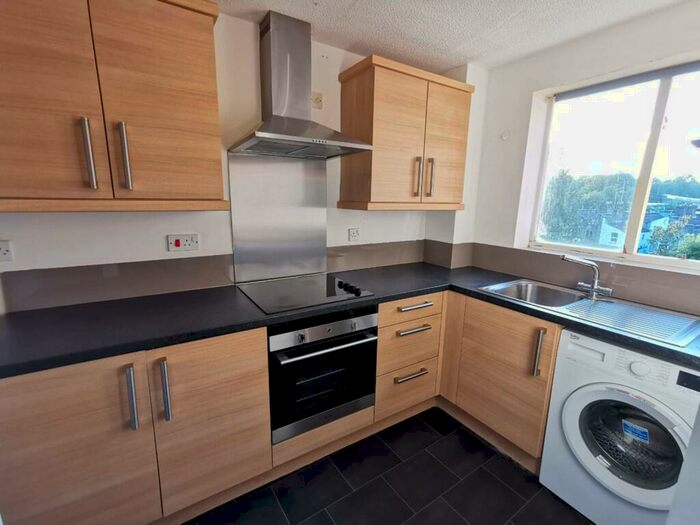 1 Bedroom Flat To Rent In Armoury Road, Deptford, London, SE8