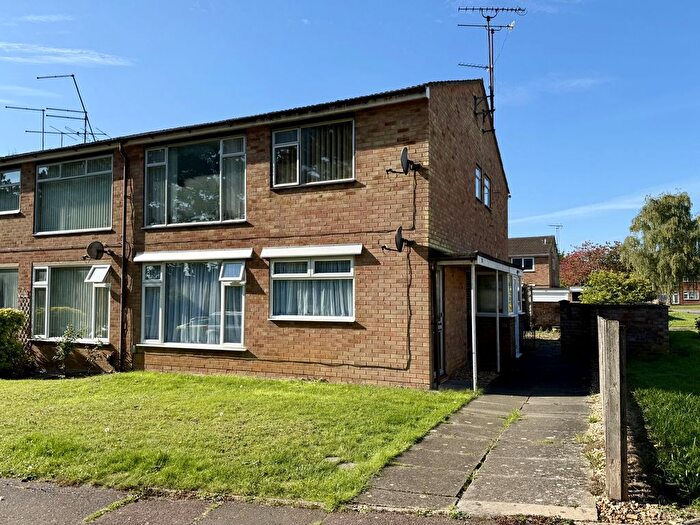 2 Bedroom Maisonette For Sale In Conifer Rise, Westone, NN3