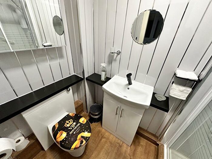 2 Bedroom Flat For Sale In Regency Court, - Newton Drive, Stanley Park, FY3
