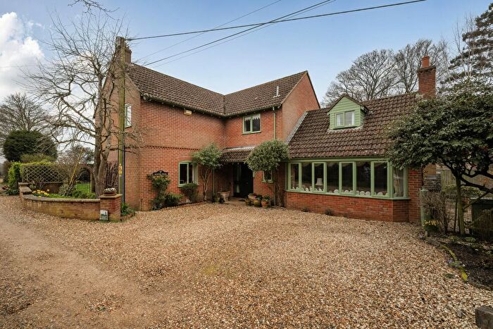 4 Bedroom Detached House For Sale In Coach Barton, Steeple Ashton, Trowbridge, BA14