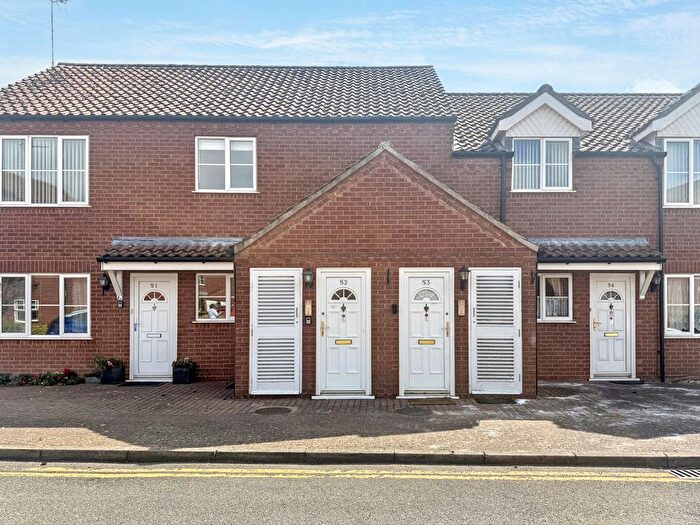 2 Bedroom Flat For Sale In Sutton Court, Skegness, PE25