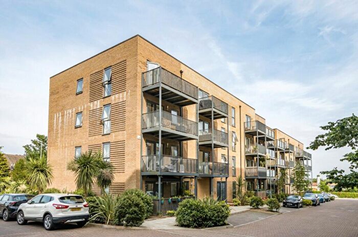 2 Bedroom Apartment For Sale In Apple Yard, London, SE20