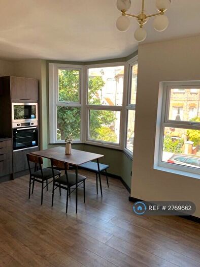 1 Bedroom Flat To Rent In Penshurst Road, Ramsgate, CT11