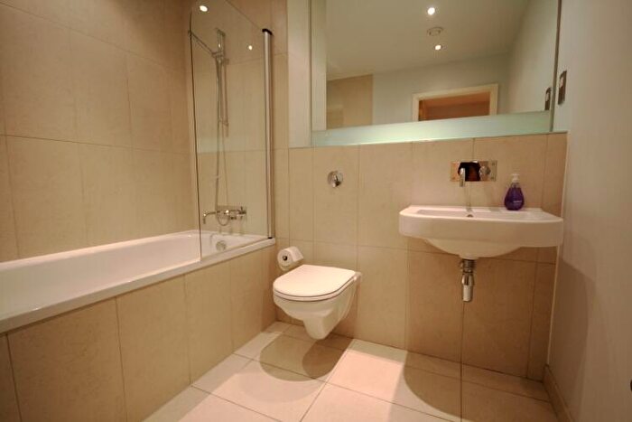 2 Bedroom Apartment To Rent In Rossetti Place, Lower Byrom Street Manchester, M3