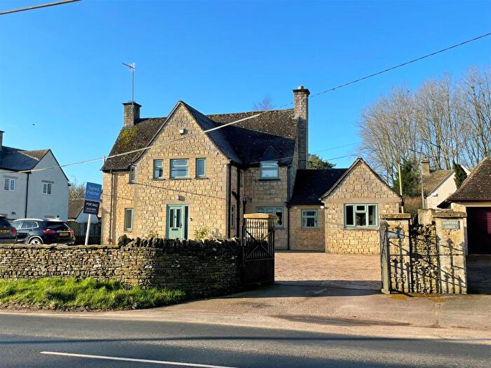 3 Bedroom Detached House For Sale In Rissington Road, Bourton On The Water, GL54