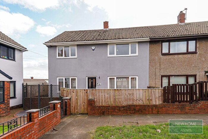 3 Bedroom Semi Detached House For Sale In Pontdyke, Gateshead, NE10