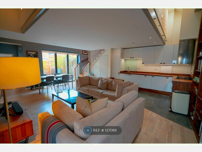 3 Bedroom Terraced House To Rent In Dalberg Road, London, SW2