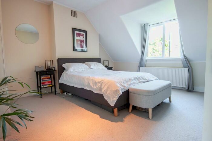 2 Bedroom Flat To Rent In Lymington Road, West Hampstead, NW6