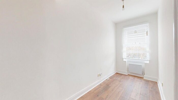 1 Bedroom Flat To Rent In West Cromwell Road, London, SW5