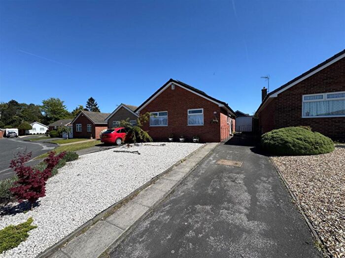 3 Bedroom Detached Bungalow For Sale In Penzance Place, Mansfield, NG18