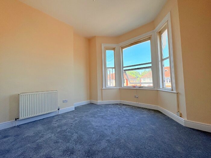 1 Bedroom Flat To Rent In Maswell Park Road, Hounslow, TW3