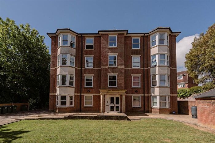 2 Bedroom Flat For Sale In Dane Road, St Leonards-On-Sea, TN38