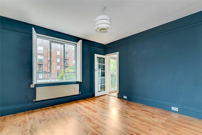 3 Bedroom Flat To Rent In Bowyer House, Vermont Road, SW18