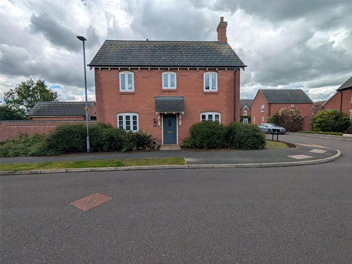 3 Bedroom Detached House For Sale In Hawthorn Avenue, Burton-On-Trent, Staffordshire, DE14
