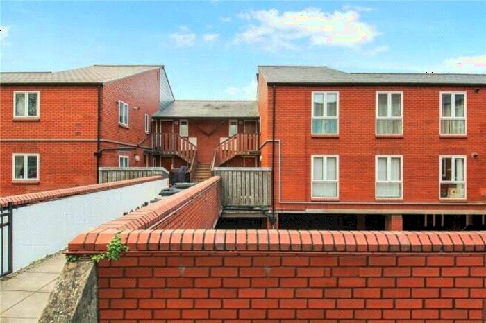 3 Bedroom Apartment To Rent In Bedminster, Malago Road, BS3