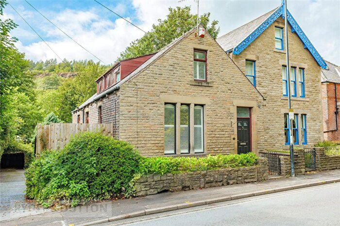 3 Bedroom Semi Detached House For Sale In High Street, Uppermill, Saddleworth, OL3