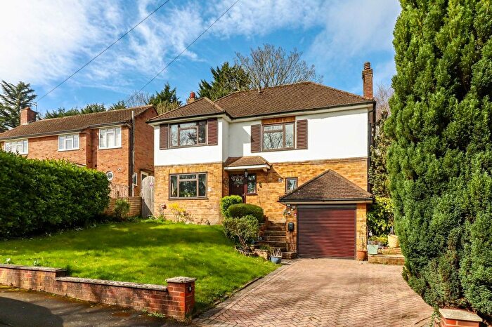 4 Bedroom Detached House For Sale In Tennyson Road, High Wycombe, HP11
