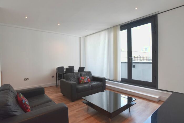 3 Bedroom Flat To Rent In City Walk, London Bridge, SE1