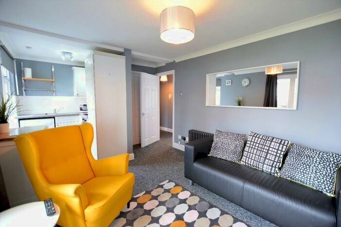 2 Bedroom Apartment To Rent In Bedroom Student Home - Stirling Court, City Centre, CT1