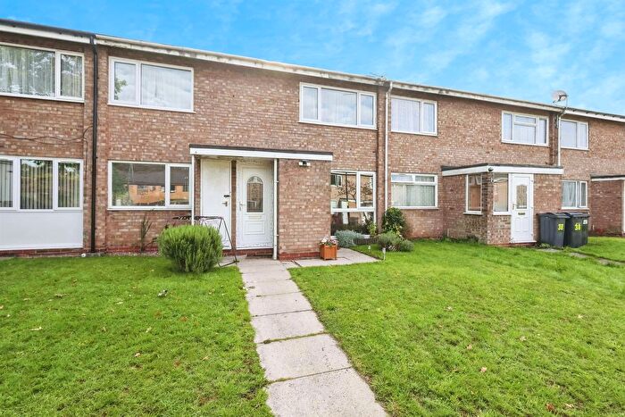 2 Bedroom Maisonette For Sale In Enfield Close, Birmingham, B23