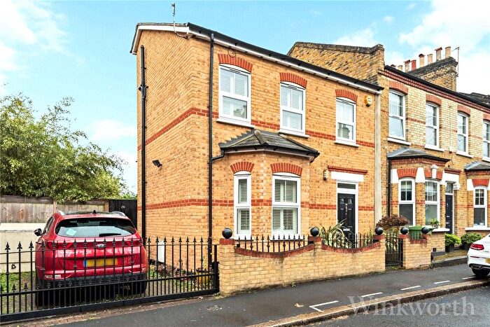 4 Bedroom Detached House For Sale In Holbeck Row, Southwark, London, SE15